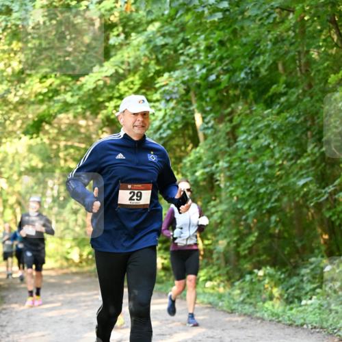 06.10.2024 - Bramfelder Halbmarathon 2024 Dr. Thomas Lammeyer http://msf.ph/oto/7335265 06.10.2024 09:54:43 Laufen 29 meine-sportfotos.de