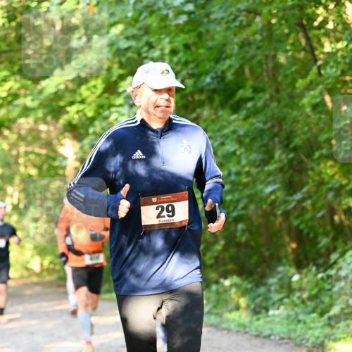 06.10.2024 - Bramfelder Halbmarathon 2024 Dr. Thomas Lammeyer http://msf.ph/oto/7335269 06.10.2024 09:54:44 Laufen 33, 29 meine-sportfotos.de