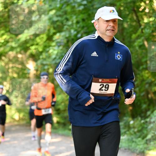 06.10.2024 - Bramfelder Halbmarathon 2024 Dr. Thomas Lammeyer http://msf.ph/oto/7335271 06.10.2024 09:54:44 Laufen 33, 29 meine-sportfotos.de