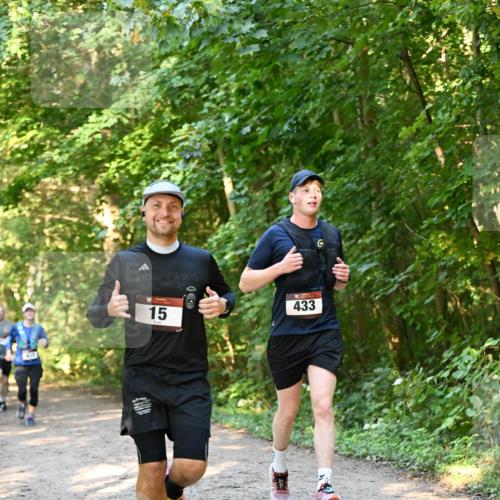 06.10.2024 - Bramfelder Halbmarathon 2024 Dr. Thomas Lammeyer http://msf.ph/oto/7335286 06.10.2024 09:54:47 Laufen 433, 15 meine-sportfotos.de