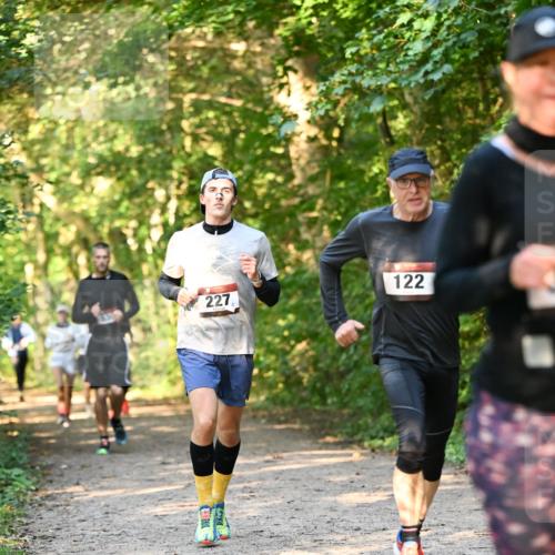 06.10.2024 - Bramfelder Halbmarathon 2024 Dr. Thomas Lammeyer http://msf.ph/oto/7335366 06.10.2024 09:55:04 Laufen 122, 227 meine-sportfotos.de