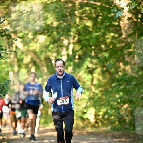 06.10.2024 - Bramfelder Halbmarathon 2024 Dr. Thomas Lammeyer http://msf.ph/oto/7335411 06.10.2024 09:55:15 Laufen 398 meine-sportfotos.de