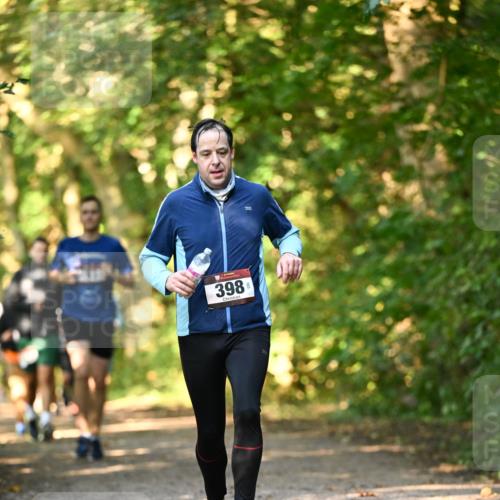 06.10.2024 - Bramfelder Halbmarathon 2024 Dr. Thomas Lammeyer http://msf.ph/oto/7335417 06.10.2024 09:55:16 Laufen 398 meine-sportfotos.de