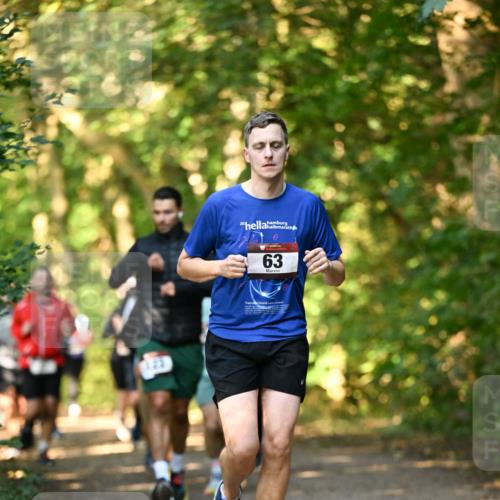 06.10.2024 - Bramfelder Halbmarathon 2024 Dr. Thomas Lammeyer http://msf.ph/oto/7335435 06.10.2024 09:55:21 Laufen 20, 63 meine-sportfotos.de