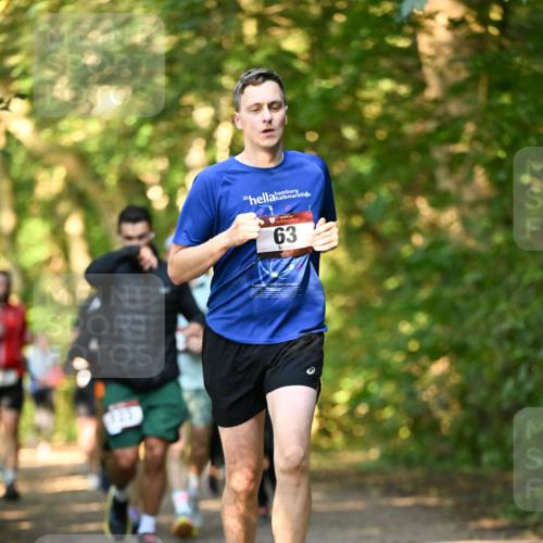 06.10.2024 - Bramfelder Halbmarathon 2024 Dr. Thomas Lammeyer http://msf.ph/oto/7335439 06.10.2024 09:55:22 Laufen 323, 63 meine-sportfotos.de