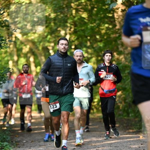 06.10.2024 - Bramfelder Halbmarathon 2024 Dr. Thomas Lammeyer http://msf.ph/oto/7335448 06.10.2024 09:55:24 Laufen 123, 422 meine-sportfotos.de
