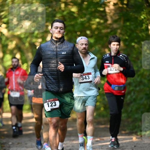 06.10.2024 - Bramfelder Halbmarathon 2024 Dr. Thomas Lammeyer http://msf.ph/oto/7335456 06.10.2024 09:55:25 Laufen 2, 123, 343, 422 meine-sportfotos.de