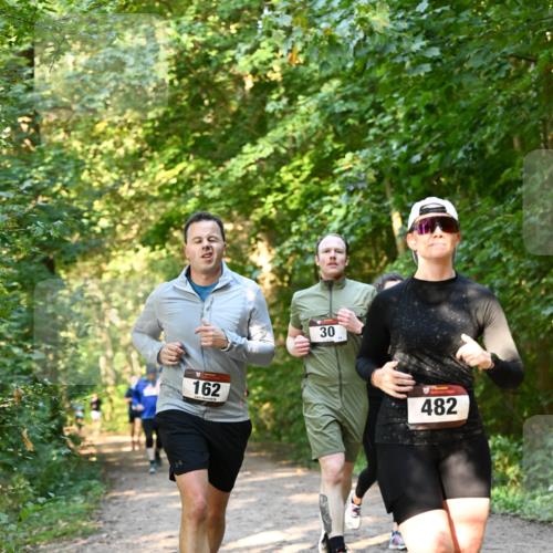 06.10.2024 - Bramfelder Halbmarathon 2024 Dr. Thomas Lammeyer http://msf.ph/oto/7335502 06.10.2024 09:55:34 Laufen 162, 30, 482 meine-sportfotos.de