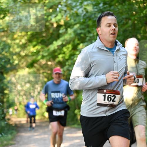 06.10.2024 - Bramfelder Halbmarathon 2024 Dr. Thomas Lammeyer http://msf.ph/oto/7335509 06.10.2024 09:55:35 Laufen 162, 0 meine-sportfotos.de
