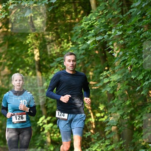 06.10.2024 - Bramfelder Halbmarathon 2024 Dr. Thomas Lammeyer http://msf.ph/oto/7335562 06.10.2024 09:55:55 Laufen 10, 126, 124 meine-sportfotos.de