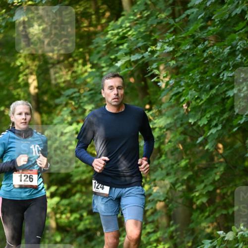 06.10.2024 - Bramfelder Halbmarathon 2024 Dr. Thomas Lammeyer http://msf.ph/oto/7335566 06.10.2024 09:55:55 Laufen 10, 126, 124 meine-sportfotos.de