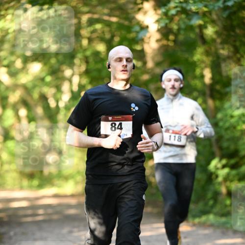 06.10.2024 - Bramfelder Halbmarathon 2024 Dr. Thomas Lammeyer http://msf.ph/oto/7335573 06.10.2024 09:55:58 Laufen 3, 84, 72, 118 meine-sportfotos.de
