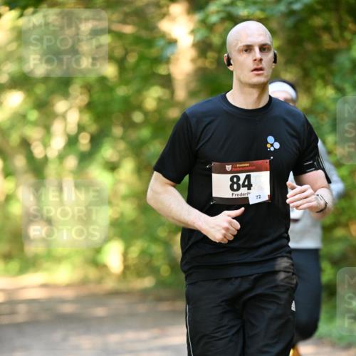 06.10.2024 - Bramfelder Halbmarathon 2024 Dr. Thomas Lammeyer http://msf.ph/oto/7335579 06.10.2024 09:55:58 Laufen 33, 84, 72 meine-sportfotos.de