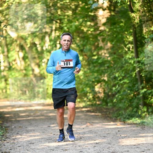 06.10.2024 - Bramfelder Halbmarathon 2024 Dr. Thomas Lammeyer http://msf.ph/oto/7335791 06.10.2024 09:59:05 Laufen 101 meine-sportfotos.de