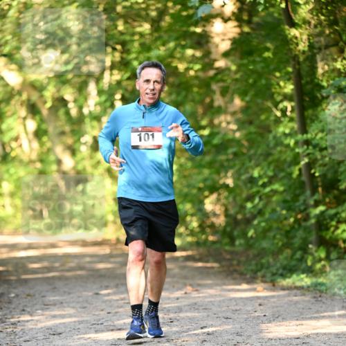 06.10.2024 - Bramfelder Halbmarathon 2024 Dr. Thomas Lammeyer http://msf.ph/oto/7335794 06.10.2024 09:59:06 Laufen 101 meine-sportfotos.de