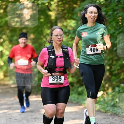 06.10.2024 - Bramfelder Halbmarathon 2024 Dr. Thomas Lammeyer http://msf.ph/oto/7335829 06.10.2024 09:59:32 Laufen 399, 406 meine-sportfotos.de