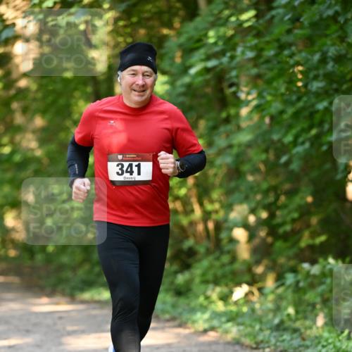 06.10.2024 - Bramfelder Halbmarathon 2024 Dr. Thomas Lammeyer http://msf.ph/oto/7335840 06.10.2024 09:59:34 Laufen 33, 341 meine-sportfotos.de
