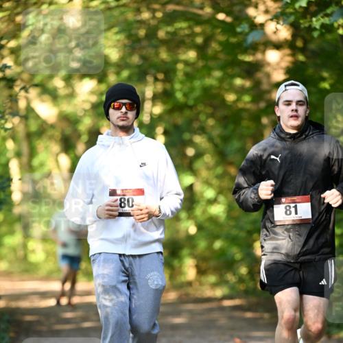 06.10.2024 - Bramfelder Halbmarathon 2024 Dr. Thomas Lammeyer http://msf.ph/oto/7335867 06.10.2024 10:00:03 Laufen 80, 81 meine-sportfotos.de