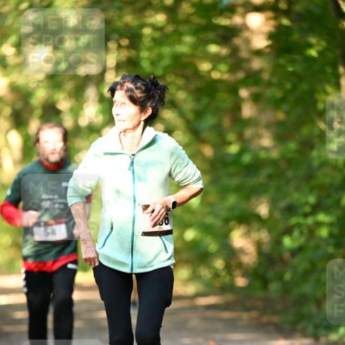 06.10.2024 - Bramfelder Halbmarathon 2024 Dr. Thomas Lammeyer http://msf.ph/oto/7335885 06.10.2024 10:00:35 Laufen 58 meine-sportfotos.de