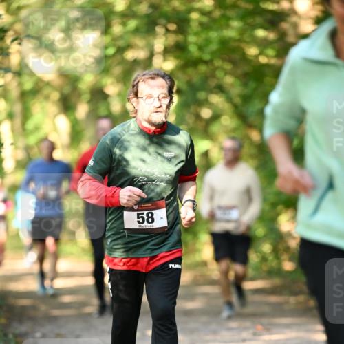 06.10.2024 - Bramfelder Halbmarathon 2024 Dr. Thomas Lammeyer http://msf.ph/oto/7335895 06.10.2024 10:00:37 Laufen 58 meine-sportfotos.de