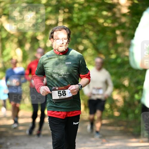 06.10.2024 - Bramfelder Halbmarathon 2024 Dr. Thomas Lammeyer http://msf.ph/oto/7335898 06.10.2024 10:00:37 Laufen 35, 58 meine-sportfotos.de