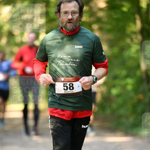 06.10.2024 - Bramfelder Halbmarathon 2024 Dr. Thomas Lammeyer http://msf.ph/oto/7335908 06.10.2024 10:00:38 Laufen 35, 58, 9 meine-sportfotos.de
