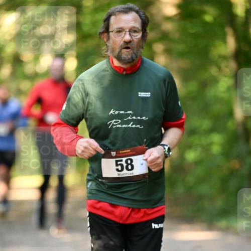 06.10.2024 - Bramfelder Halbmarathon 2024 Dr. Thomas Lammeyer http://msf.ph/oto/7335909 06.10.2024 10:00:39 Laufen 58 meine-sportfotos.de