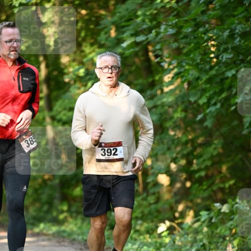 06.10.2024 - Bramfelder Halbmarathon 2024 Dr. Thomas Lammeyer http://msf.ph/oto/7335917 06.10.2024 10:00:43 Laufen 385, 392, 1 meine-sportfotos.de