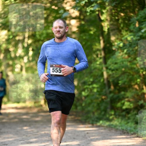 06.10.2024 - Bramfelder Halbmarathon 2024 Dr. Thomas Lammeyer http://msf.ph/oto/7335928 06.10.2024 10:00:45 Laufen 555 meine-sportfotos.de