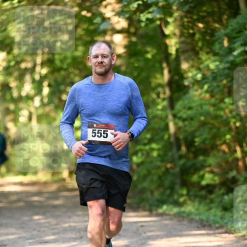 06.10.2024 - Bramfelder Halbmarathon 2024 Dr. Thomas Lammeyer http://msf.ph/oto/7335929 06.10.2024 10:00:46 Laufen 555 meine-sportfotos.de