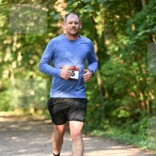 06.10.2024 - Bramfelder Halbmarathon 2024 Dr. Thomas Lammeyer http://msf.ph/oto/7335931 06.10.2024 10:00:46 Laufen 5 meine-sportfotos.de