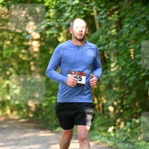06.10.2024 - Bramfelder Halbmarathon 2024 Dr. Thomas Lammeyer http://msf.ph/oto/7335937 06.10.2024 10:00:47 Laufen 5 meine-sportfotos.de