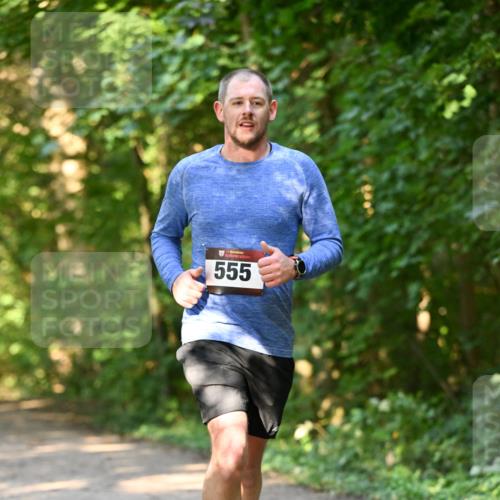 06.10.2024 - Bramfelder Halbmarathon 2024 Dr. Thomas Lammeyer http://msf.ph/oto/7335939 06.10.2024 10:00:47 Laufen 555 meine-sportfotos.de