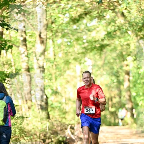 06.10.2024 - Bramfelder Halbmarathon 2024 Dr. Thomas Lammeyer http://msf.ph/oto/7336072 06.10.2024 10:08:29 Laufen 27, 240 meine-sportfotos.de
