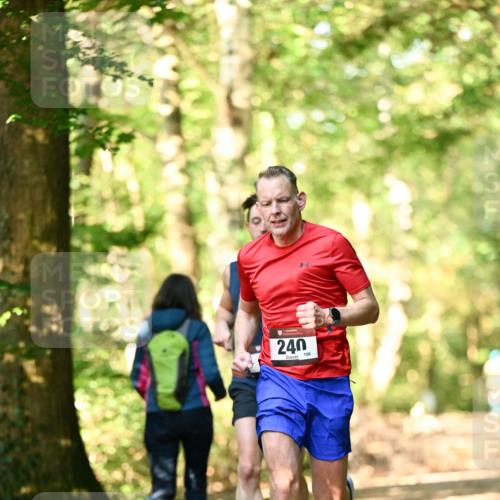 06.10.2024 - Bramfelder Halbmarathon 2024 Dr. Thomas Lammeyer http://msf.ph/oto/7336083 06.10.2024 10:08:31 Laufen 240, 106 meine-sportfotos.de