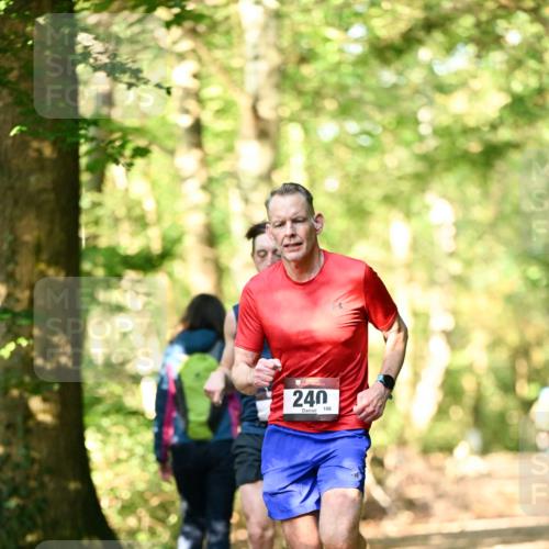 06.10.2024 - Bramfelder Halbmarathon 2024 Dr. Thomas Lammeyer http://msf.ph/oto/7336084 06.10.2024 10:08:31 Laufen 240, 106 meine-sportfotos.de
