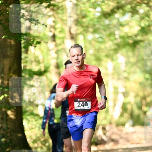06.10.2024 - Bramfelder Halbmarathon 2024 Dr. Thomas Lammeyer http://msf.ph/oto/7336085 06.10.2024 10:08:31 Laufen 240, 106 meine-sportfotos.de