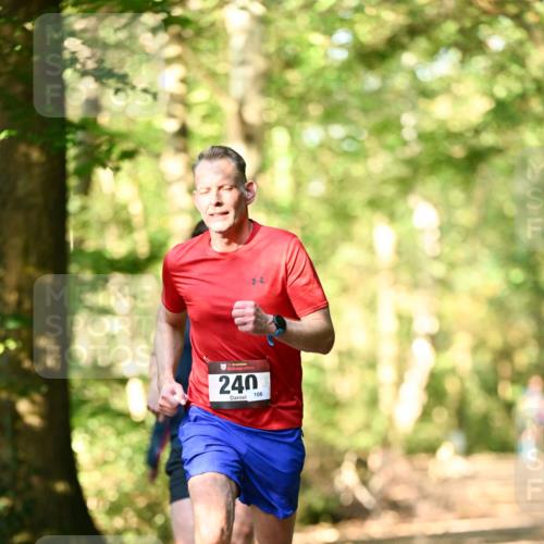 06.10.2024 - Bramfelder Halbmarathon 2024 Dr. Thomas Lammeyer http://msf.ph/oto/7336087 06.10.2024 10:08:31 Laufen 240, 106 meine-sportfotos.de