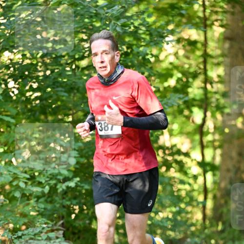 06.10.2024 - Bramfelder Halbmarathon 2024 Dr. Thomas Lammeyer http://msf.ph/oto/7336250 06.10.2024 10:11:38 Laufen 387 meine-sportfotos.de