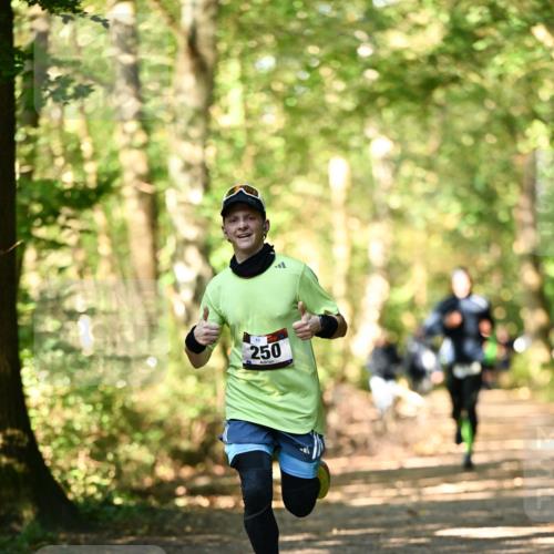 06.10.2024 - Bramfelder Halbmarathon 2024 Dr. Thomas Lammeyer http://msf.ph/oto/7336267 06.10.2024 10:11:49 Laufen 250 meine-sportfotos.de