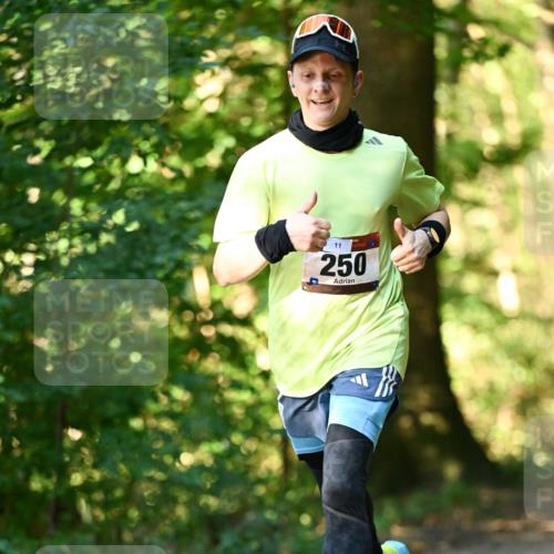 06.10.2024 - Bramfelder Halbmarathon 2024 Dr. Thomas Lammeyer http://msf.ph/oto/7336280 06.10.2024 10:11:51 Laufen 11, 250 meine-sportfotos.de