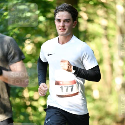 06.10.2024 - Bramfelder Halbmarathon 2024 Dr. Thomas Lammeyer http://msf.ph/oto/7336351 06.10.2024 10:12:20 Laufen 177 meine-sportfotos.de