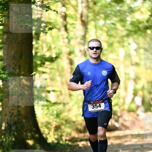 06.10.2024 - Bramfelder Halbmarathon 2024 Dr. Thomas Lammeyer http://msf.ph/oto/7336468 06.10.2024 10:14:00 Laufen 354 meine-sportfotos.de