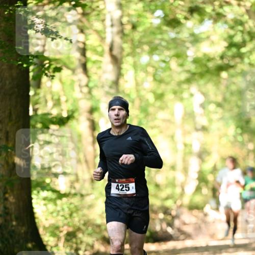 06.10.2024 - Bramfelder Halbmarathon 2024 Dr. Thomas Lammeyer http://msf.ph/oto/7336479 06.10.2024 10:14:17 Laufen 425 meine-sportfotos.de