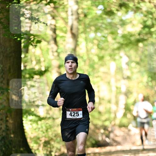 06.10.2024 - Bramfelder Halbmarathon 2024 Dr. Thomas Lammeyer http://msf.ph/oto/7336481 06.10.2024 10:14:17 Laufen 425 meine-sportfotos.de