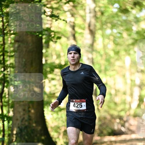 06.10.2024 - Bramfelder Halbmarathon 2024 Dr. Thomas Lammeyer http://msf.ph/oto/7336484 06.10.2024 10:14:17 Laufen 425 meine-sportfotos.de