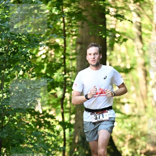 06.10.2024 - Bramfelder Halbmarathon 2024 Dr. Thomas Lammeyer http://msf.ph/oto/7336504 06.10.2024 10:14:24 Laufen 371 meine-sportfotos.de