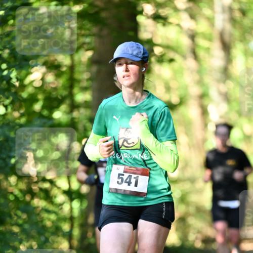 06.10.2024 - Bramfelder Halbmarathon 2024 Dr. Thomas Lammeyer http://msf.ph/oto/7336529 06.10.2024 10:14:30 Laufen 92, 541 meine-sportfotos.de