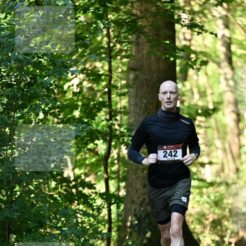 06.10.2024 - Bramfelder Halbmarathon 2024 Dr. Thomas Lammeyer http://msf.ph/oto/7336548 06.10.2024 10:14:54 Laufen 242 meine-sportfotos.de