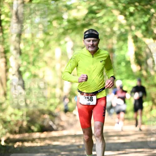 06.10.2024 - Bramfelder Halbmarathon 2024 Dr. Thomas Lammeyer http://msf.ph/oto/7336656 06.10.2024 10:16:15 Laufen 358 meine-sportfotos.de